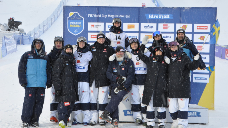 Ski Team Sweden Moguls. Foto: Ludvig Fjällström. 